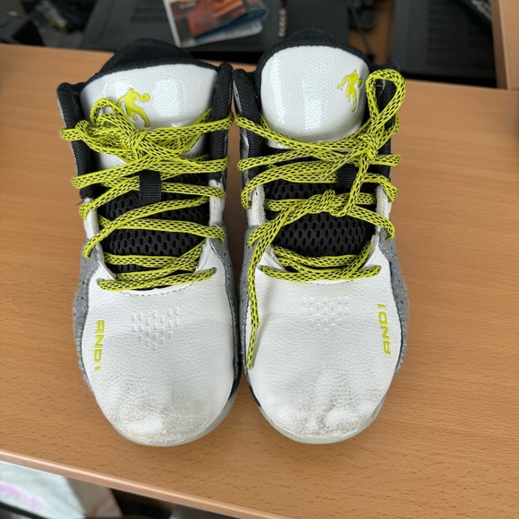 Boys And1 Shoes - Picture 2 of 7